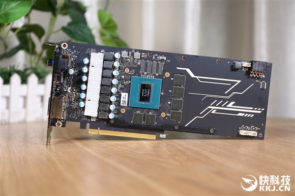 七彩虹iGame GTX 1660 Ti Ultra 6G显卡拆解图赏