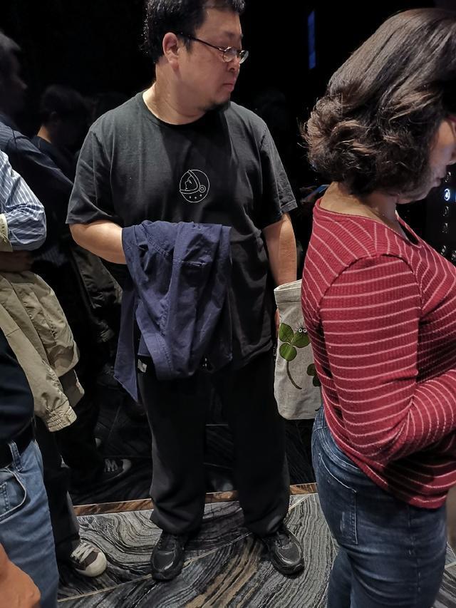 瘦了！网曝罗永浩近照，在找代工厂却不是做新手机，锤子没凉透？