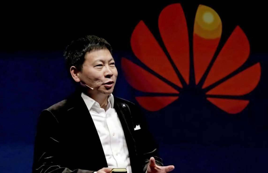 【虎嗅晚报】A股涨嗨了：三大指数暴涨5%，成交额突破1万亿
