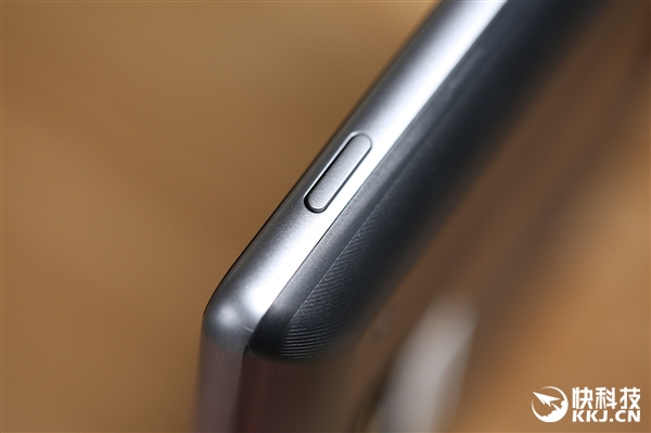 可实时显示门外情况 鹿客智能猫眼青春版开箱