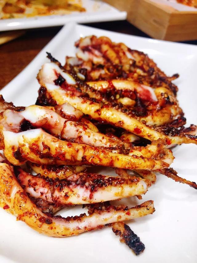 三分熟配小酒,小串子整上一宿,长春世光路农安三分熟真是老霸道