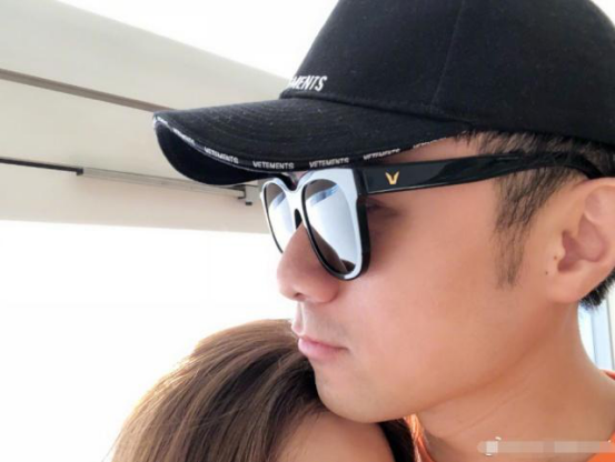 6a92b5e03b4611e9b33f05d4ca793719