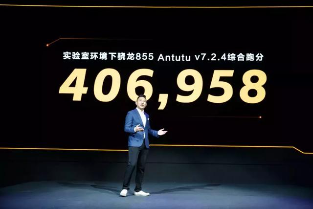 这台手机，跟它发布会上的CG一样炸裂！（破音）