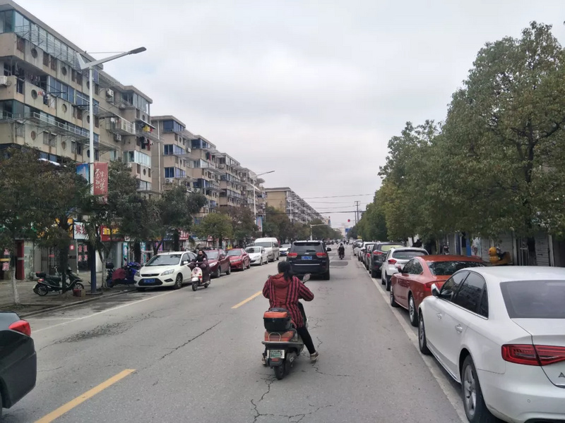 一条街连开50家中介，是一种什么感觉