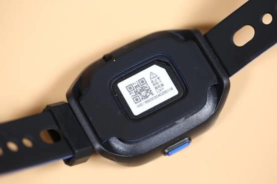 7重定位1键呼救 华为儿童手表 3评测：萌娃随身卫士