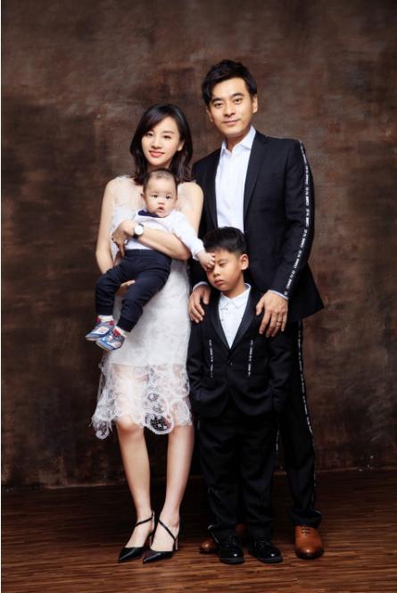 她是胡彦斌前任,薛之谦十年前为她写歌,今结婚生子为人生赢家!