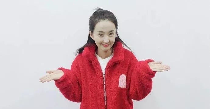 元气少女许晓诺承认喜欢霸道总裁却不要包包手表和衣服