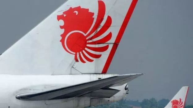 “21岁的她去非洲看长颈鹿”,遇难8名中国人多为80后 :中国紧急叫停,全球多个国家还在飞