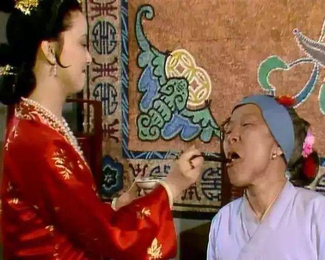 87年版电视剧《红楼梦》, 凤姐喂刘姥姥吃“茄鲞”