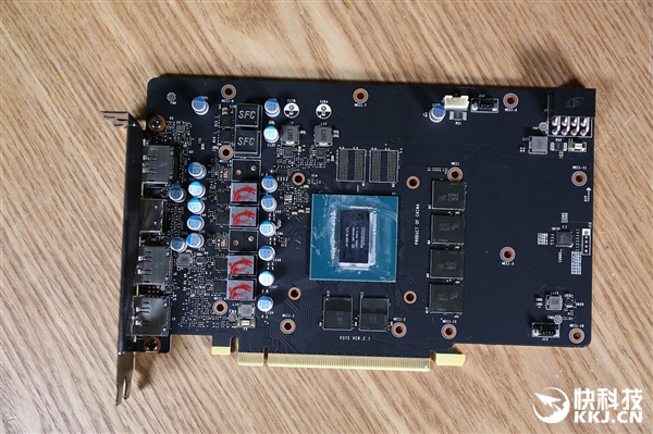 微星GTX 1660 Ti GAMING X 6G魔龙拆解图赏