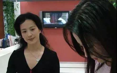 见过削下颌角的，像黄圣依这样把下颌角变方的还是第一次见！