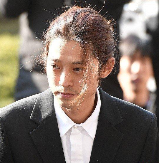 郑俊英偷拍事件细节被披露：受害人曾苦苦哀求，其将面临8年刑期