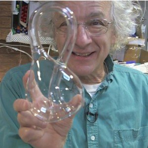 世界上永远装不满水的瓶子，科学家:它是四维空间的产物