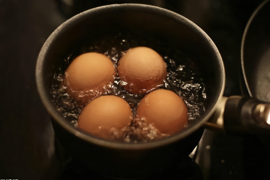 鸡蛋美味又营养，但吃完鸡蛋最好别碰这4种食物，可能损伤胃粘膜