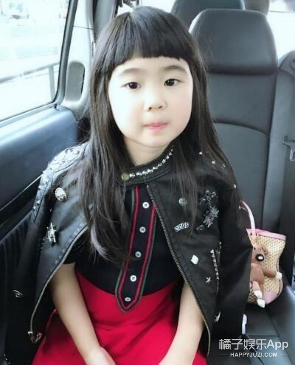 还记得《爸爸去哪儿2》里的Grace吗？她现在长这样啦