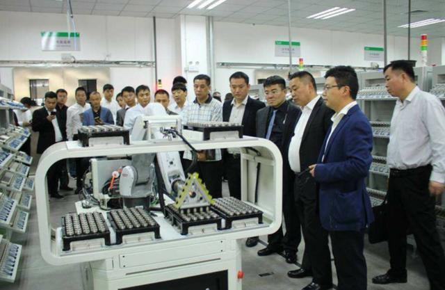 又一能源巨头倒下：生产线停工，亏损35亿还变相裁员