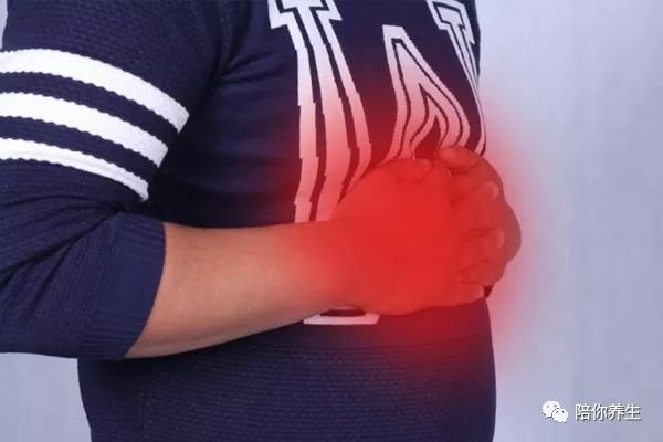 老烟枪留意 常吃几种清肺食物 或可止咳化痰维护肺部健康