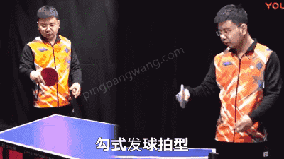 和刘诗雯学习勾手发球,一种动作两种旋转,迷倒对手不叫事