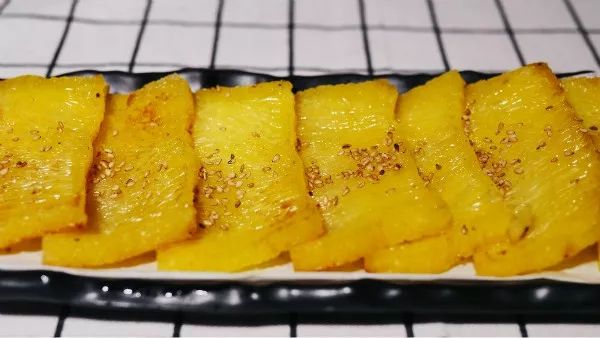 沈阳这家泥炉烤肉店，实在很“狂野”！