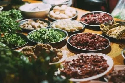 被韩国网友号召“申遗”的螺蛳粉，是如何成为广西一绝的？