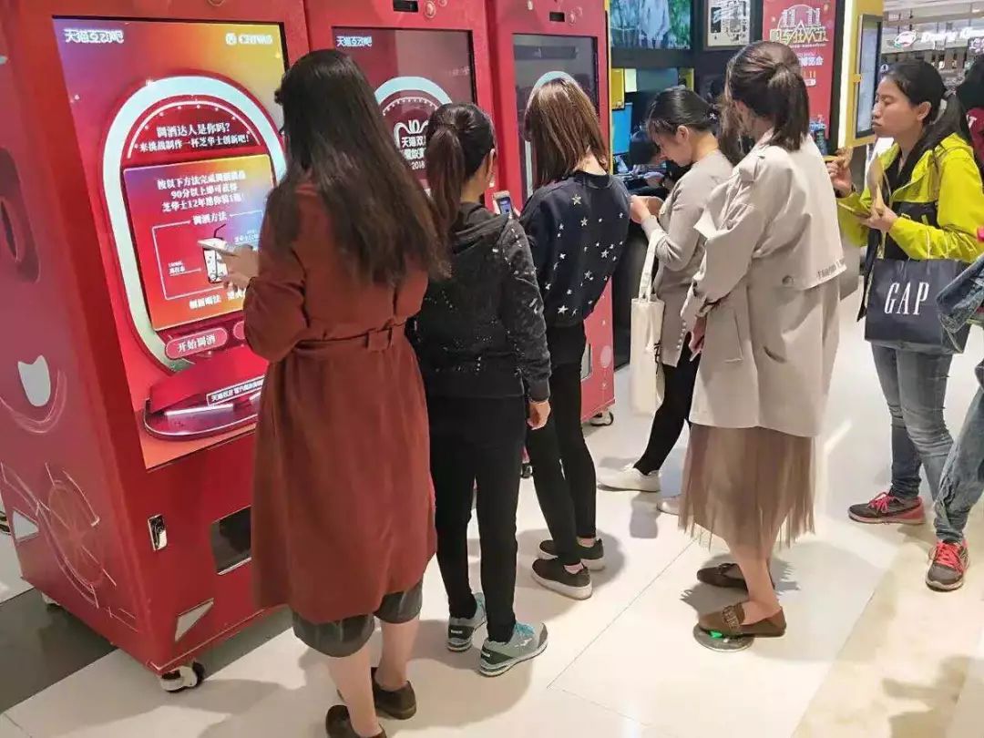 重新定义广告？「肚肚机」想成为互动体验版的「分众」