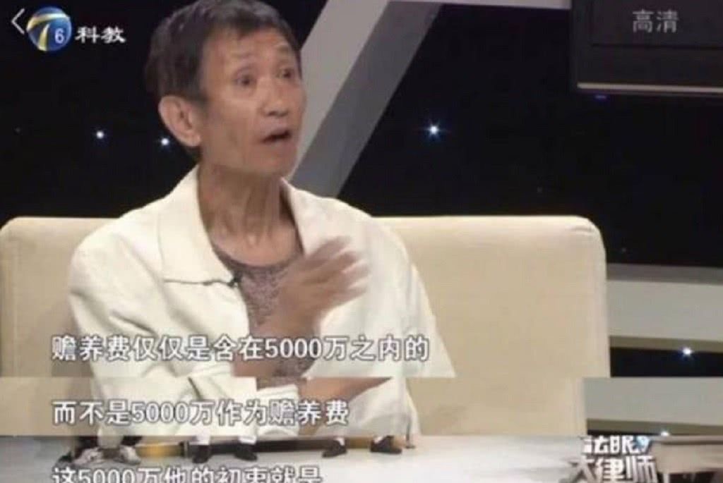 张柏芝妈妈开网约车被赞，而这些明星父母却令人爱不起来！