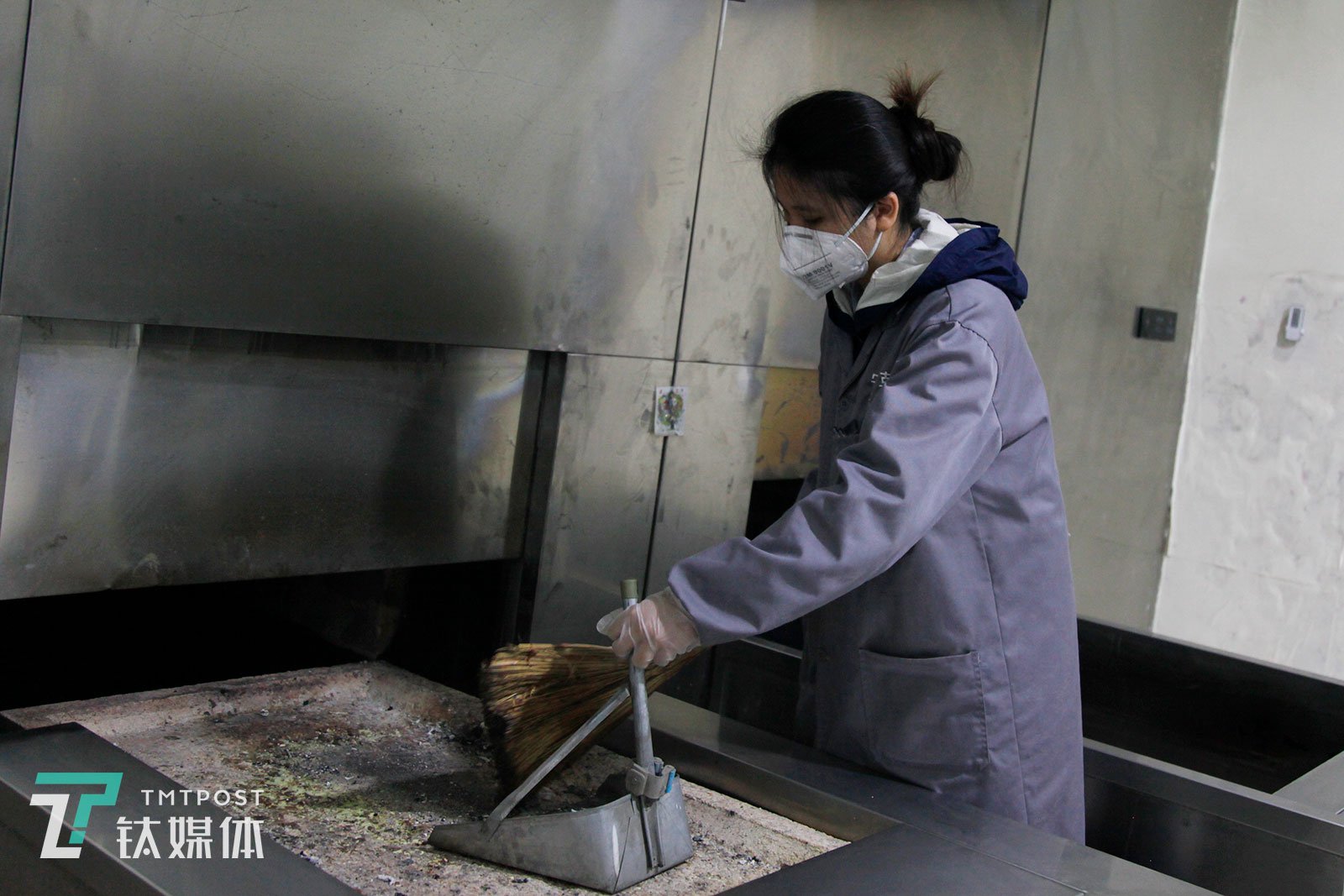 宠物殡葬：3年火化6000只宠物，4亩墓地可安葬250只丨钛媒体影像《在线》