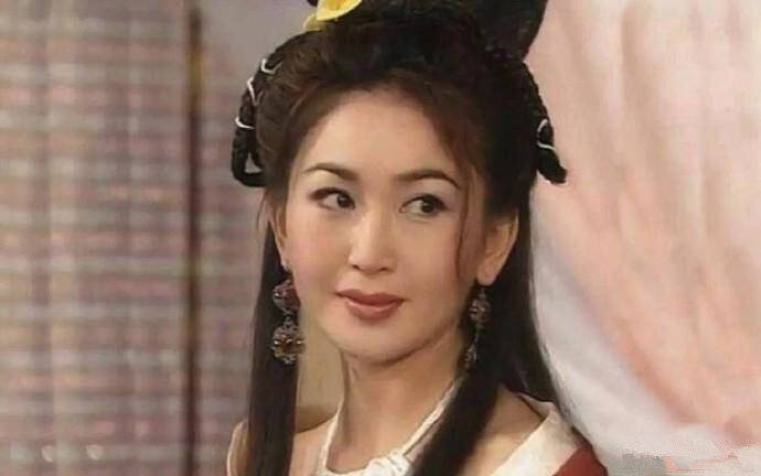 王丽坤版本的妲己被评寡淡如水，还不及邓伦妖媚？