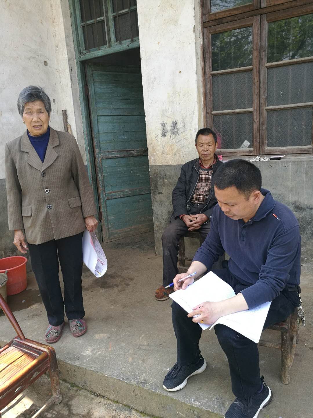 衡阳县洪市镇学区:教育扶贫大走访进村入户心连心