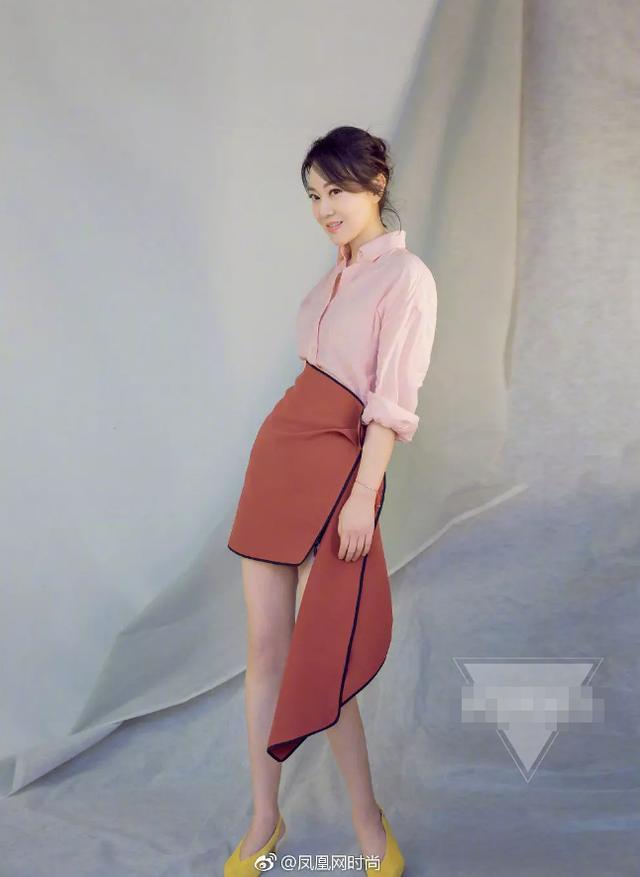 赵雅芝50岁素颜照,完全无妆无修真的很少女,皮肤比20多岁的还好