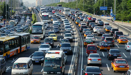 倒车蹭到后车的保险杠上，对方狮子大开口怎么办？老司机教你两招