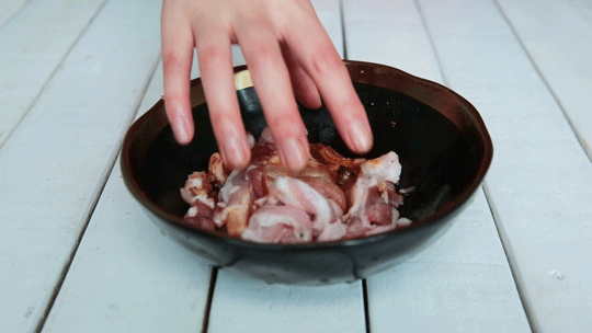 一点儿不腻的五花肉，靠这个酱汁被抢光！