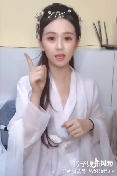 还记得《变形计》里的“假小子”刘珊吗？她变了好多啊！