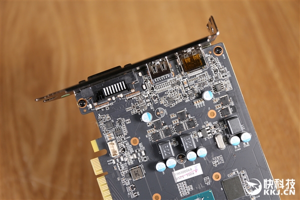 设计眼前一亮！影驰GTX 1650显卡拆解图赏