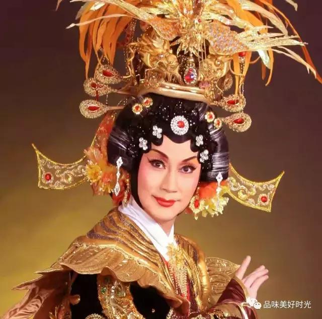 梅韵俊风 “吴氏青衣”神清骨俊 —— 记艺术大家吴汝俊的人生之梦
