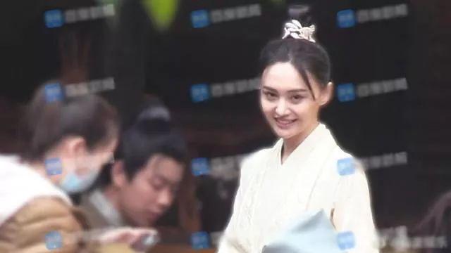 苹果肌垂到嘴角的郑爽出演《新倩女幽魂》剧照流出，这状态我真夸不出口···