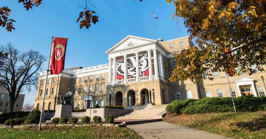 美国留学快报 威斯康星大学学风严谨,对学生的要求甚严,学生之间在