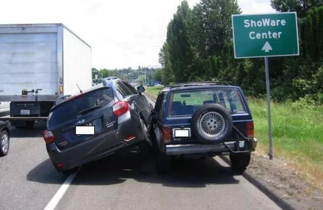 以下4种人不适合开车，也不建议去考驾照，看下有哪些类型？