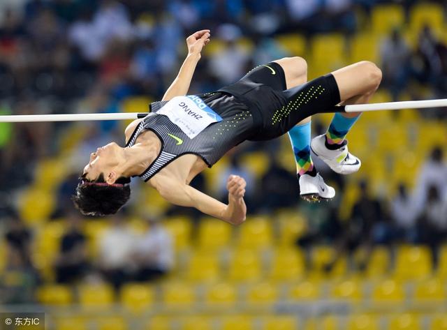 腹滚式跳高助跑三大技巧