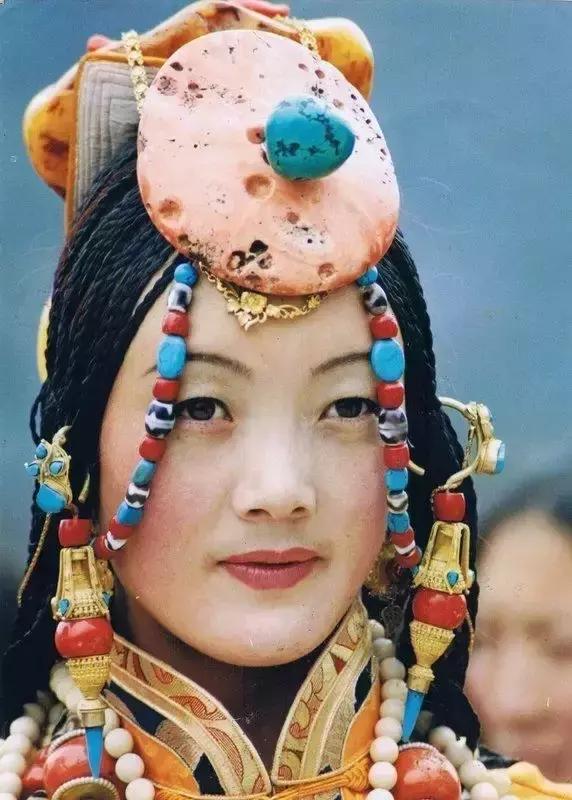 梵林文化-在西藏珊瑚饰品已经成为一种标志