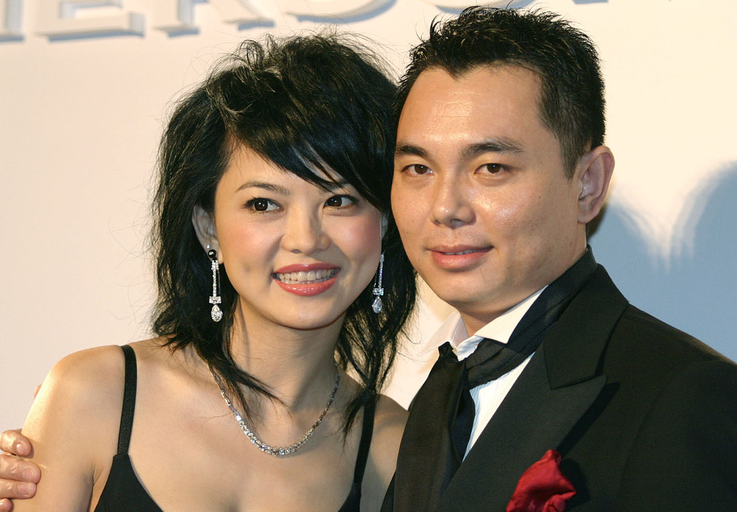 2004年的时候,李湘公布了和李厚霖结婚的喜讯,要知道当时李湘和李厚霖