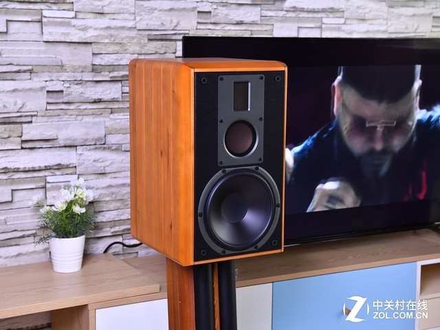 颠覆传统有源音箱 惠威新旗舰M5A书架音箱评测