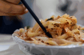 一碗酿皮:唇齿间萦绕的乡愁