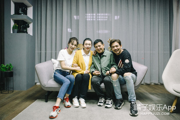 父母爱情引人羡慕 蔡少芬感激张晋“给我完整的家”