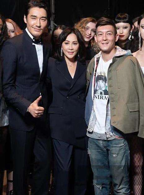 胡兵否认恋情，曝光女方身份称只是在工作，网友：明明是好姐妹