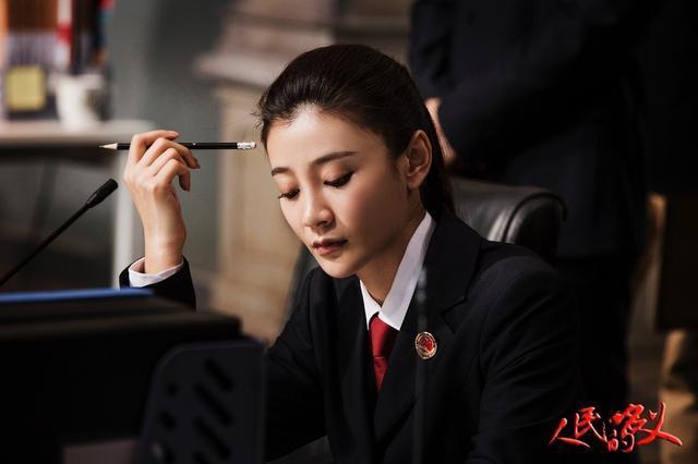 心疼！女星为了他与公司解约，生女后复出艰难，结婚一年就离婚