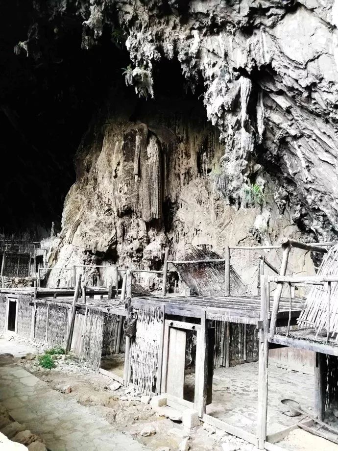 云南游3--峰岩洞《天下第一奇村》