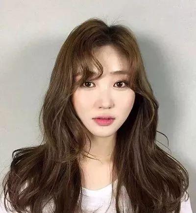 矮个子适合什么发型,其实不同的身高发型也不同