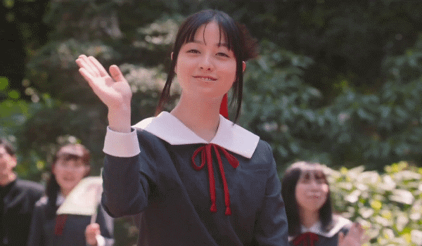 她如果是国内女星，估计会天天被嘲吧…
