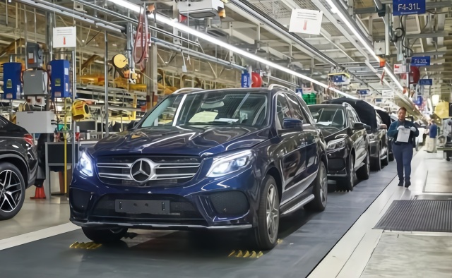 每天车闻：奔驰建立全球首个用于汽车生产的5G网络